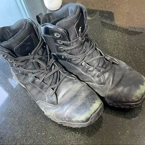Men’s under armour boots